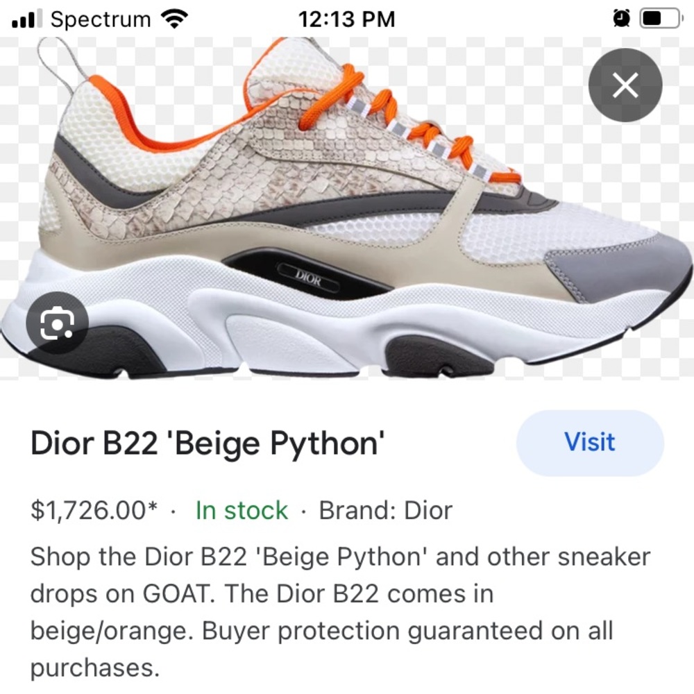 Size 9 in men I paid $1800 I will sell them for $800